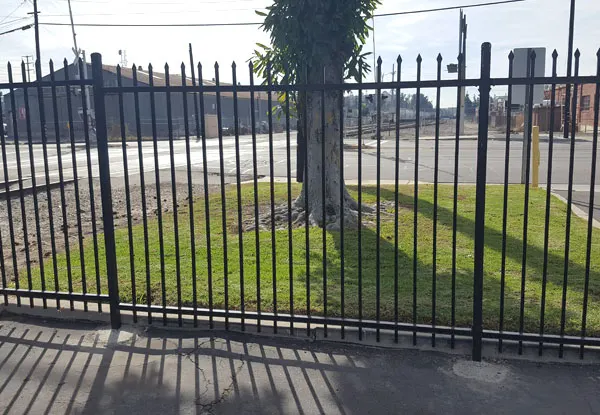 Irvine Iron Fence Repair & Replacement