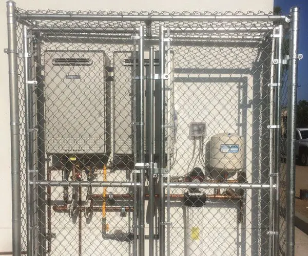 Orange County Chain Link Fences & Gates Secure, Durable Chain Link Fence/Gate